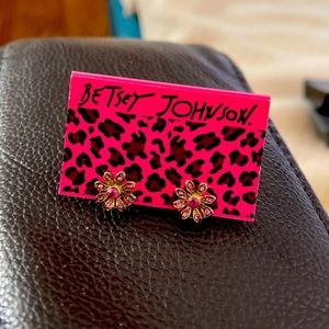 New Betsy Johnson floral flower gold pink earrings